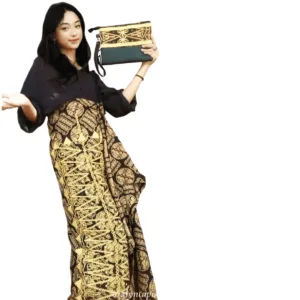 Kain batik cokelat hitam disulam benang tapis emas bercahaya