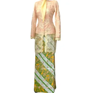 Kain Lilit Tabik Daun Hijau Wanita