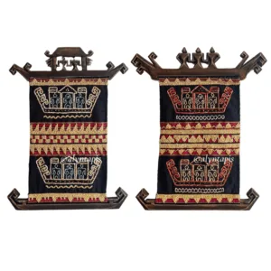 Hiasan Dinding Tapis - Kayu Gantung
