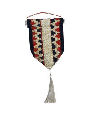 Hiasan dinding tapis mini motif etnik lampung ukuran 10,5 x 18 cm dengan tali gantung - cocok untuk dekorasi rumah, kantor, dan souvenir acara.