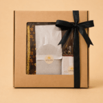 pouch tapis dan gantungan kunci STNK dalam box premium dengan motif tapis khas Lampung, ideal untuk souvenir pernikahan, hampers dan corporate gift